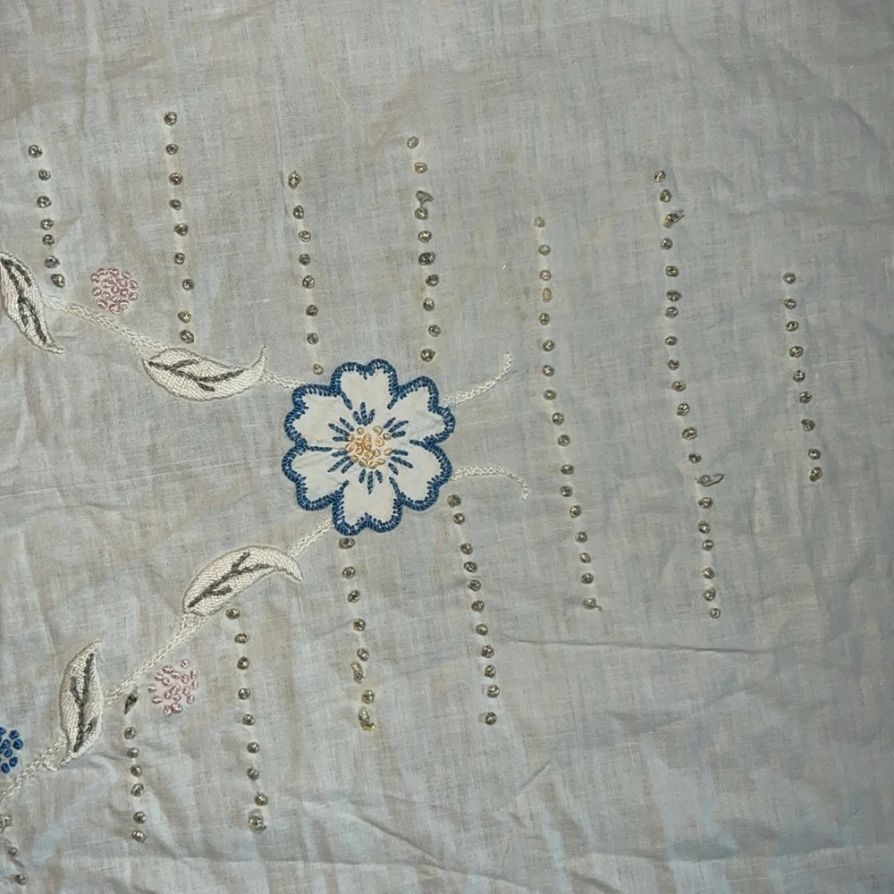 Antique embroidered Elegant coverlet or bedspread 90” x 72”